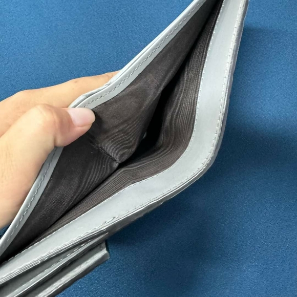 100% Authentic Gucci Guccissima Leather Compact Bow Wallet - Picture 14 of 14